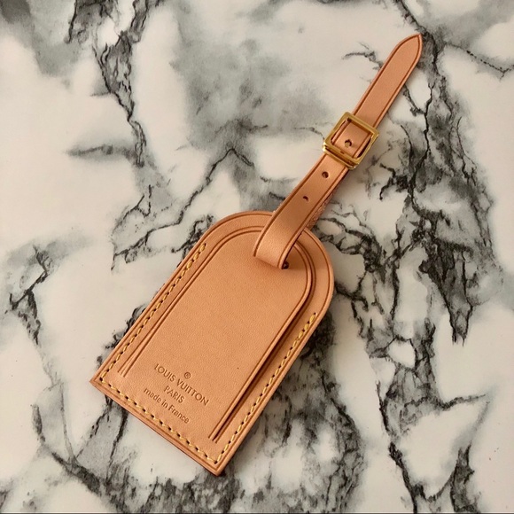 Louis Vuitton Accessories - NWOT Louis Vuitton Natural Leather Luggage Tag🧳🏷